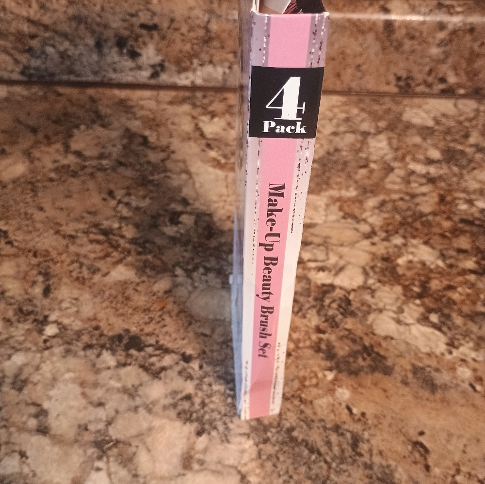 4-Pack Makeup Beauty Brush Set - Picture 3 of 4